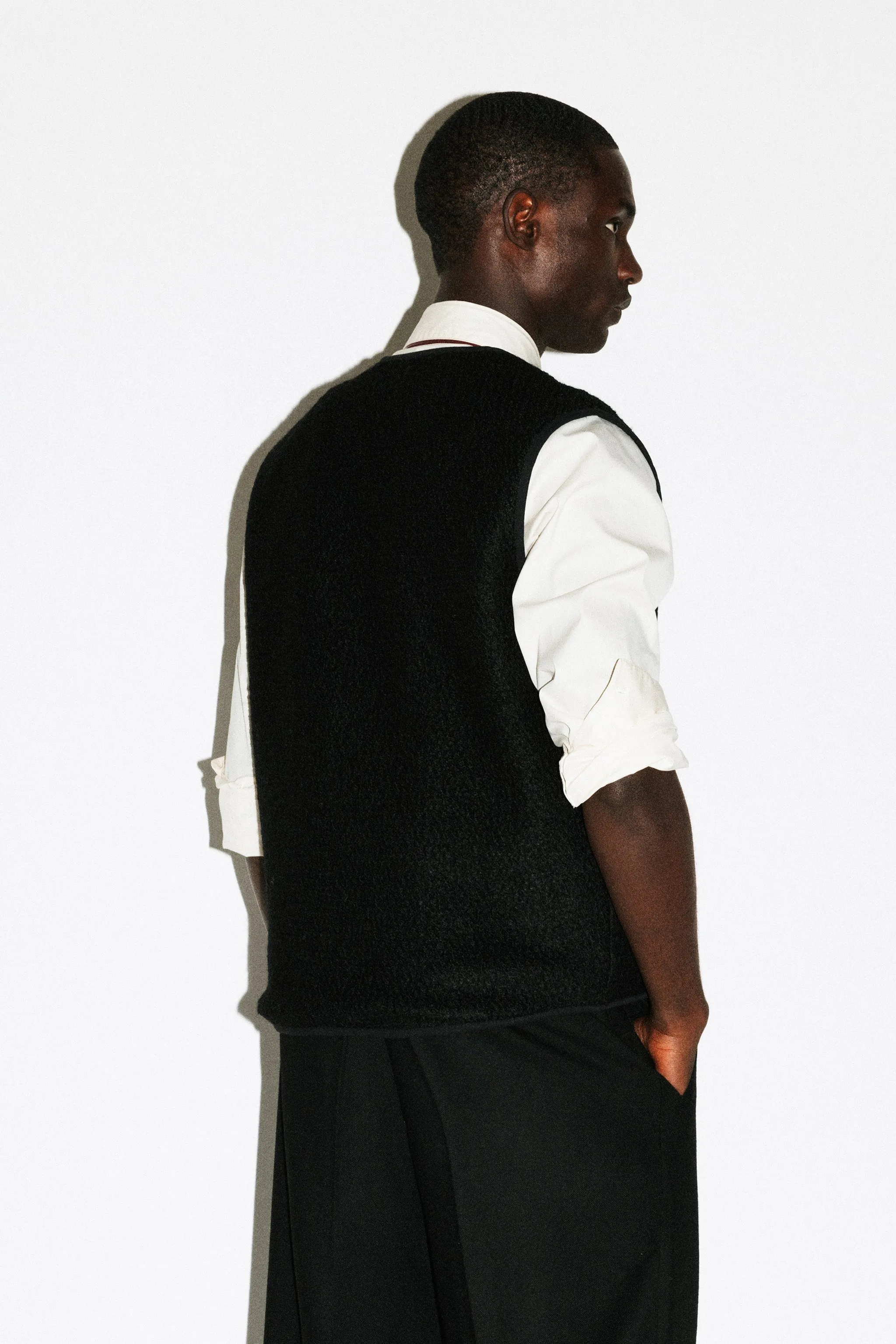 Alta Textural Teddy Gilet  |  Black