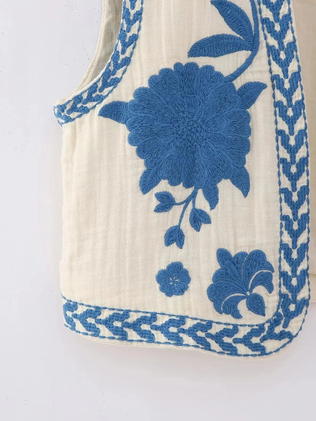 Artisanal Embroidered Cropped Waistcoat - Women Vintage Vest